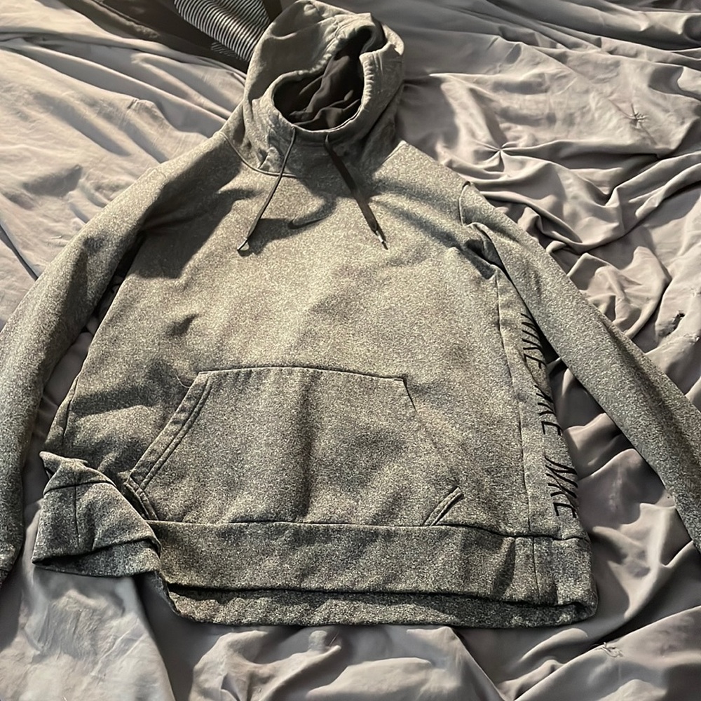 SUPER CUTE NIKE HOODIE